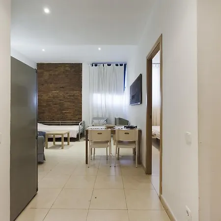 Apartaments Travessera-Parc Gueell