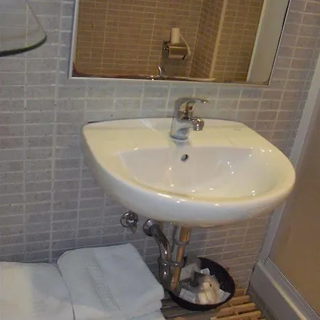 Apartaments Travessera-Parc Gueell *